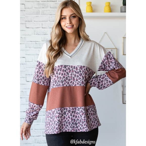 LAST 2! Soft V Neck Puff Sleeve Animal Contrast with Stitch Detail - Picture 9 of 12